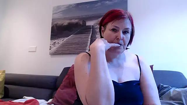Danalove8888 from StripChat