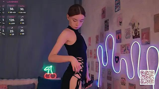 Discover our girls online shows and discover the company of countless livestreamers, with stunning shapes, sex toys and more.