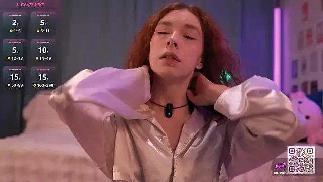 DanaMoore from StripChat is Freechat