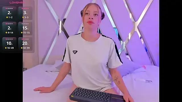 DaniaJohnson from StripChat is Freechat