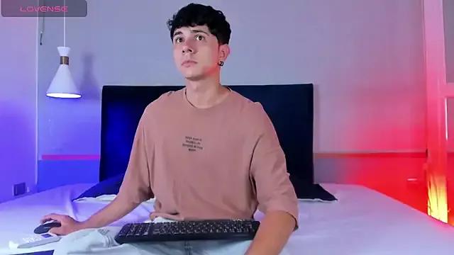 Daniel_Harris_ from StripChat is Freechat