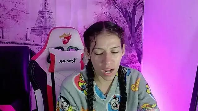 daniela_rivasth from StripChat is Freechat