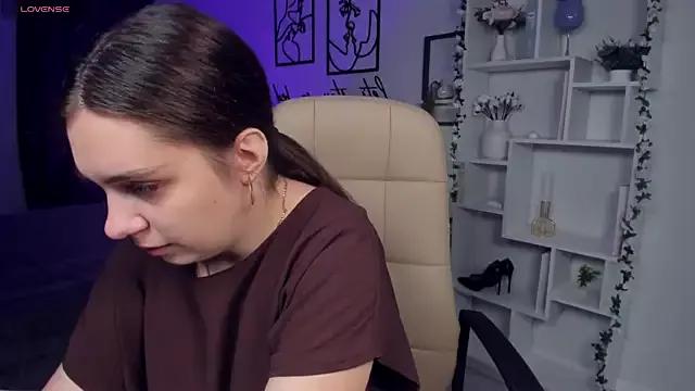 DaniellaLovely from StripChat is Freechat