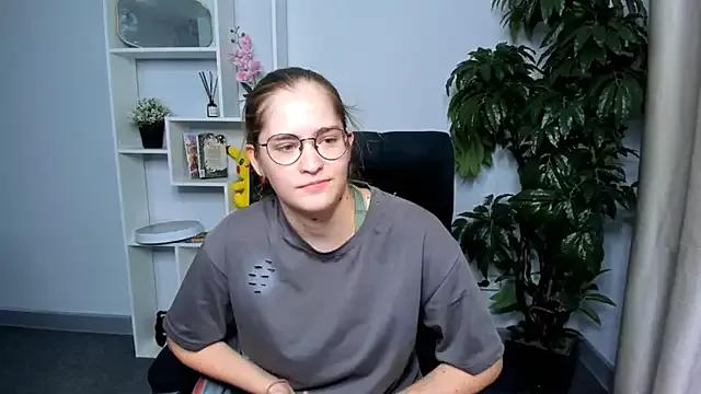 DanielleCox from StripChat is Freechat