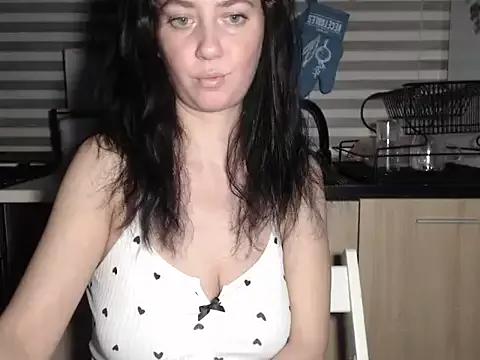 DanielleReys from StripChat is Freechat
