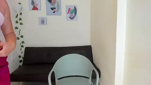 Danna_moran from StripChat is Freechat
