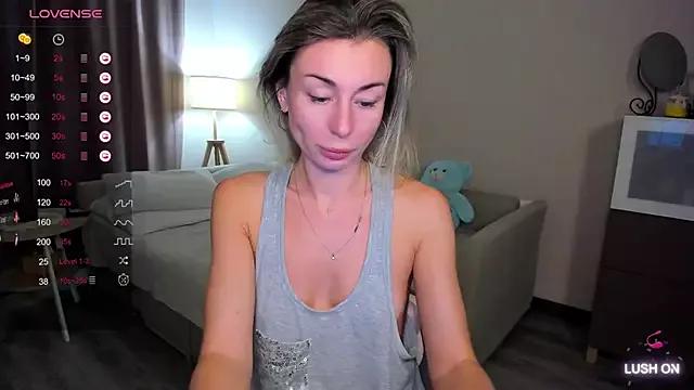 DannaEvan from StripChat