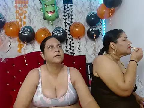 Discover our girls online shows and discover the company of countless livestreamers, with stunning shapes, sex toys and more.