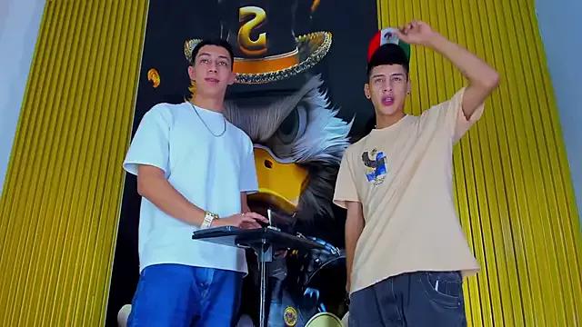 Discover our girls online shows and discover the company of countless livestreamers, with stunning shapes, sex toys and more.