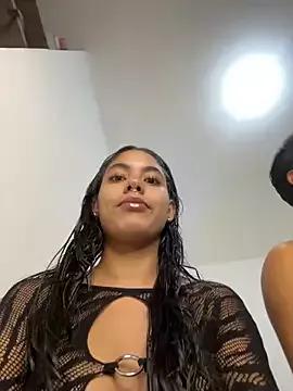 Discover our girls online shows and discover the company of countless livestreamers, with stunning shapes, sex toys and more.
