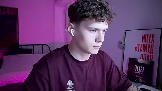DanyDavis from StripChat is Freechat