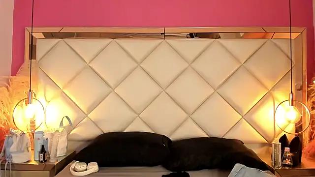 Daphne_And_Roger from StripChat is Freechat
