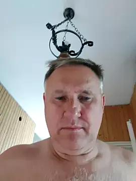 Dareczek690 webcams show profile image 