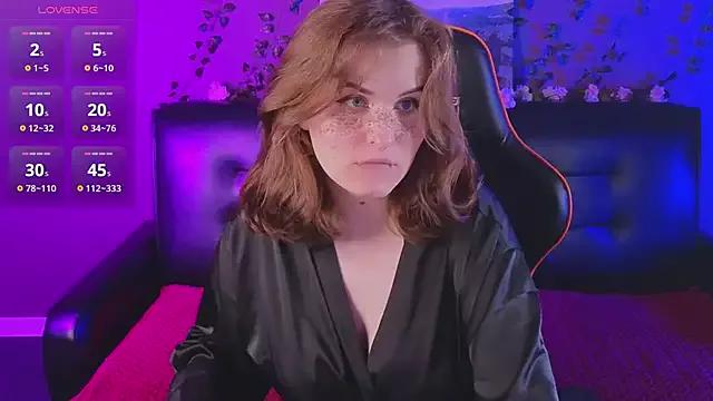 Discover our girls online shows and discover the company of countless livestreamers, with stunning shapes, sex toys and more.