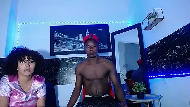 Discover our girls online shows and discover the company of countless livestreamers, with stunning shapes, sex toys and more.