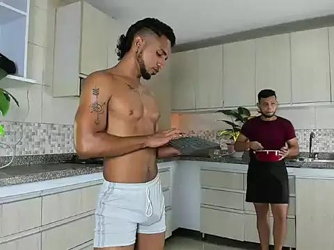 Discover our girls online shows and discover the company of countless livestreamers, with stunning shapes, sex toys and more.