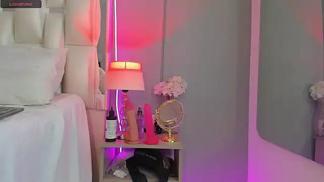 Darlyn_tenderhot__ from StripChat is Freechat
