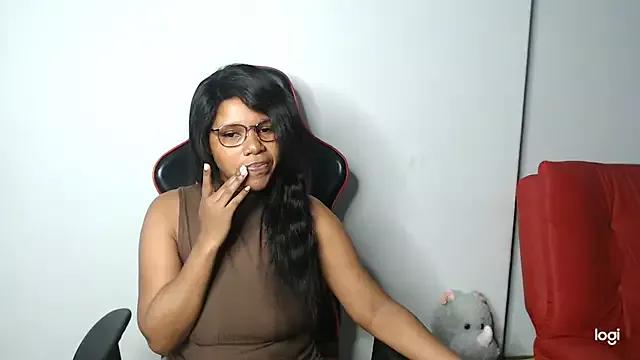 DarrkDeeva68 from StripChat