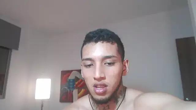 David_Adams2003 from StripChat is Freechat