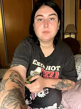 DazzzlingDame from StripChat