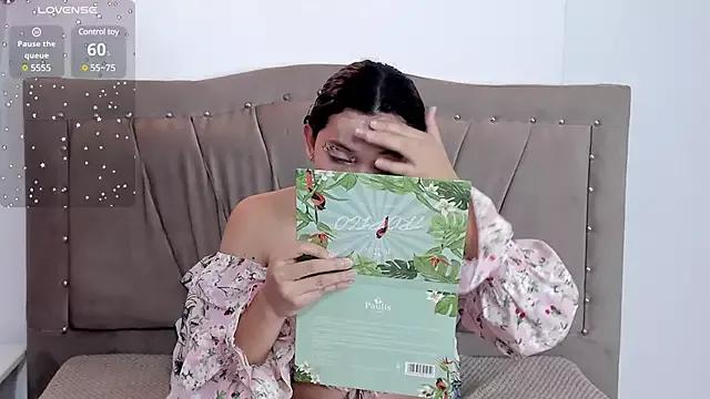 Debora_ks webcams show profile image 