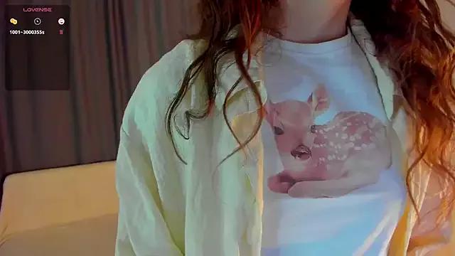 Discover our girls online shows and discover the company of countless livestreamers, with stunning shapes, sex toys and more.