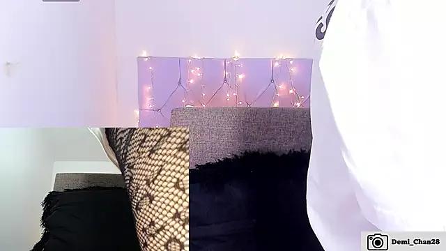 Discover our girls online shows and discover the company of countless livestreamers, with stunning shapes, sex toys and more.