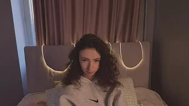 DeneenTurja from StripChat