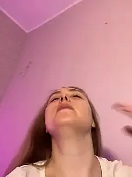 DeniMilkyyyyy from StripChat is Freechat