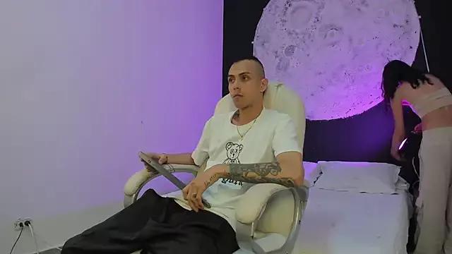 DerryAndIzzy from StripChat