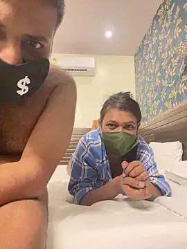 Desi_girlsindia from StripChat is Freechat