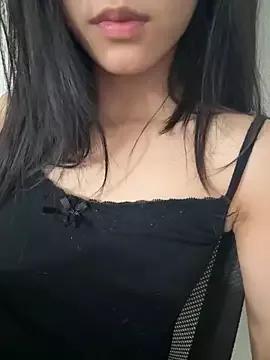 Desi_sara from StripChat is Freechat