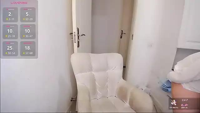 Dessiyo from StripChat