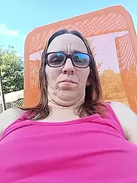 Dettybitch40 from StripChat