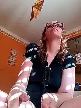 Dettybitch40 from StripChat