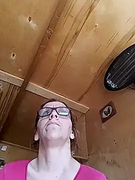 Dettybitch40 from StripChat