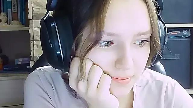 Diana-back webcams show profile image 