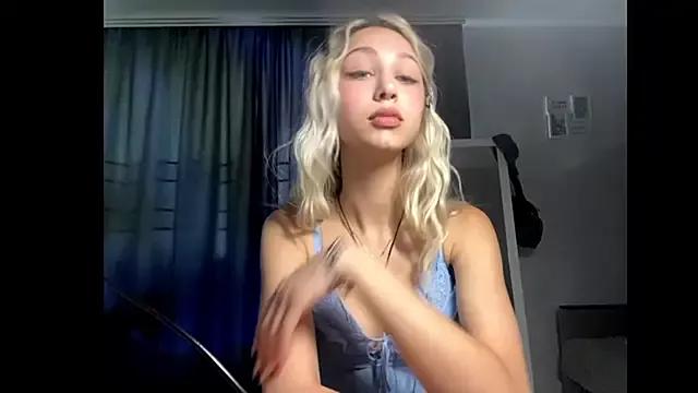 Dianababy1 from StripChat is Freechat