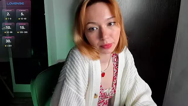 Discover our girls online shows and discover the company of countless livestreamers, with stunning shapes, sex toys and more.