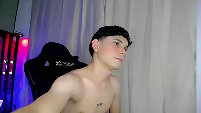 dilan_hott_ from StripChat is Freechat