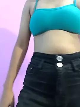 Discover our girls online shows and discover the company of countless livestreamers, with stunning shapes, sex toys and more.