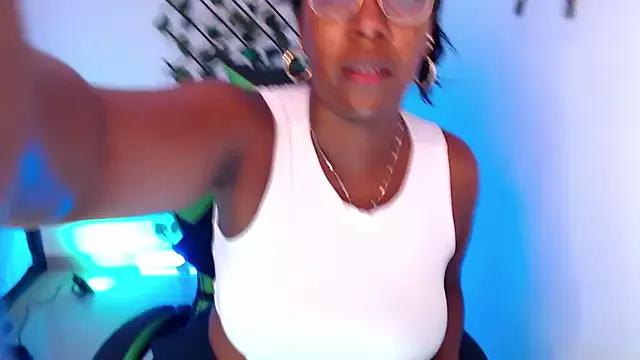 dirtyvictoria from StripChat is Freechat