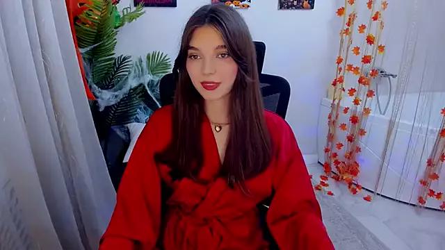 Discover our girls online shows and discover the company of countless livestreamers, with stunning shapes, sex toys and more.