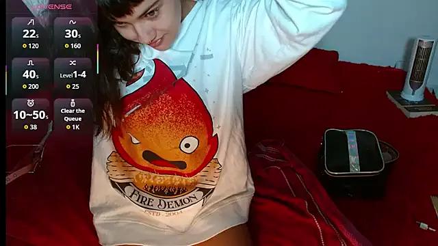 Discover our girls online shows and discover the company of countless livestreamers, with stunning shapes, sex toys and more.