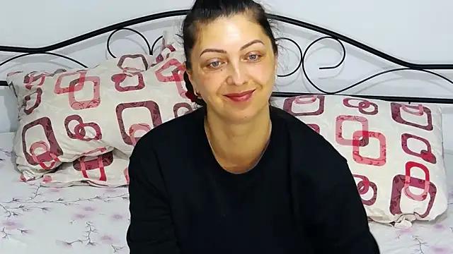DivinSandra from StripChat