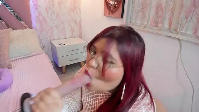 Dolce_pearl from StripChat is Freechat