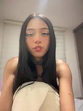 DOLL_ANDY from StripChat