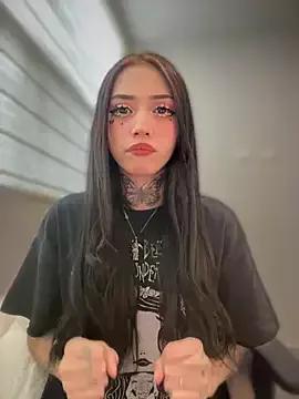 DOLL_ANDY from StripChat