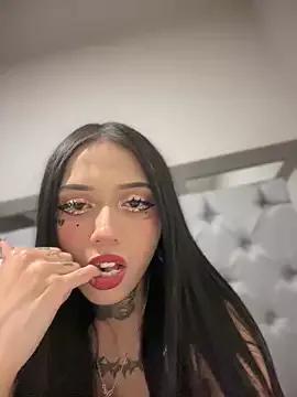 DOLL_ANDY from StripChat
