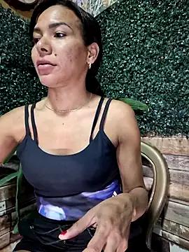 Doll_Loren from StripChat